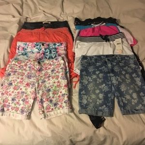 (Size: 12) Levis/Tractor & Others branded Shorts!